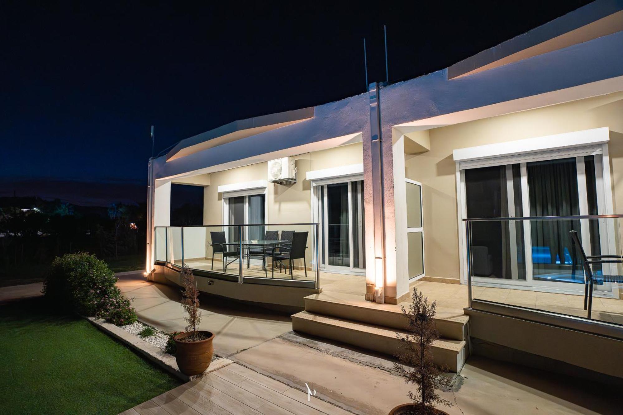 Nancy'S Budget Villa With Pool & Jacuzzi By "Elite" لاغاناس المظهر الخارجي الصورة